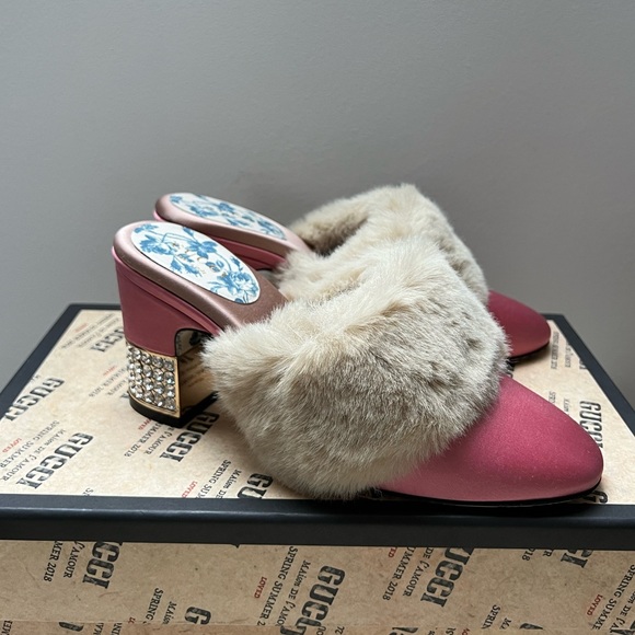 NEW Gucci Candy Crystal faux fur embellished satin mules size 36 - Picture 1 of 7